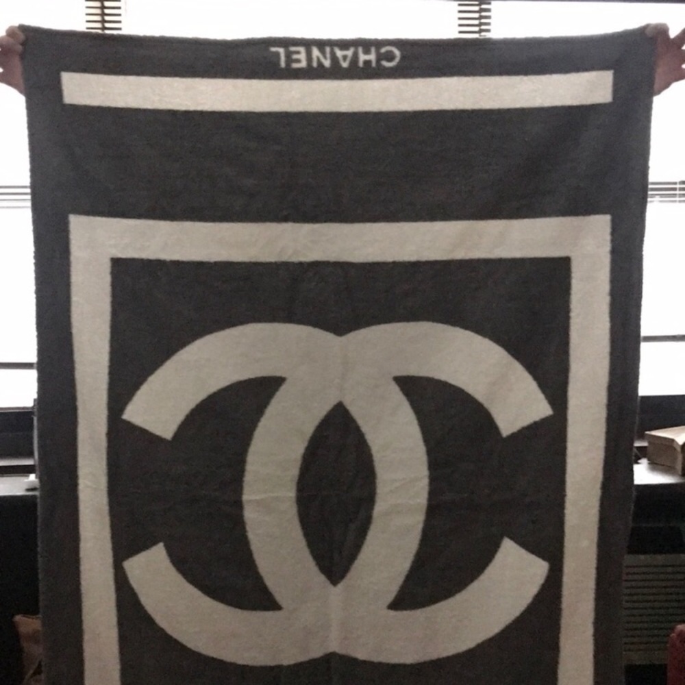 NWT Authentic Chanel Beach Towel